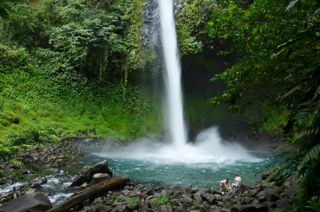 la fortuna waterfall